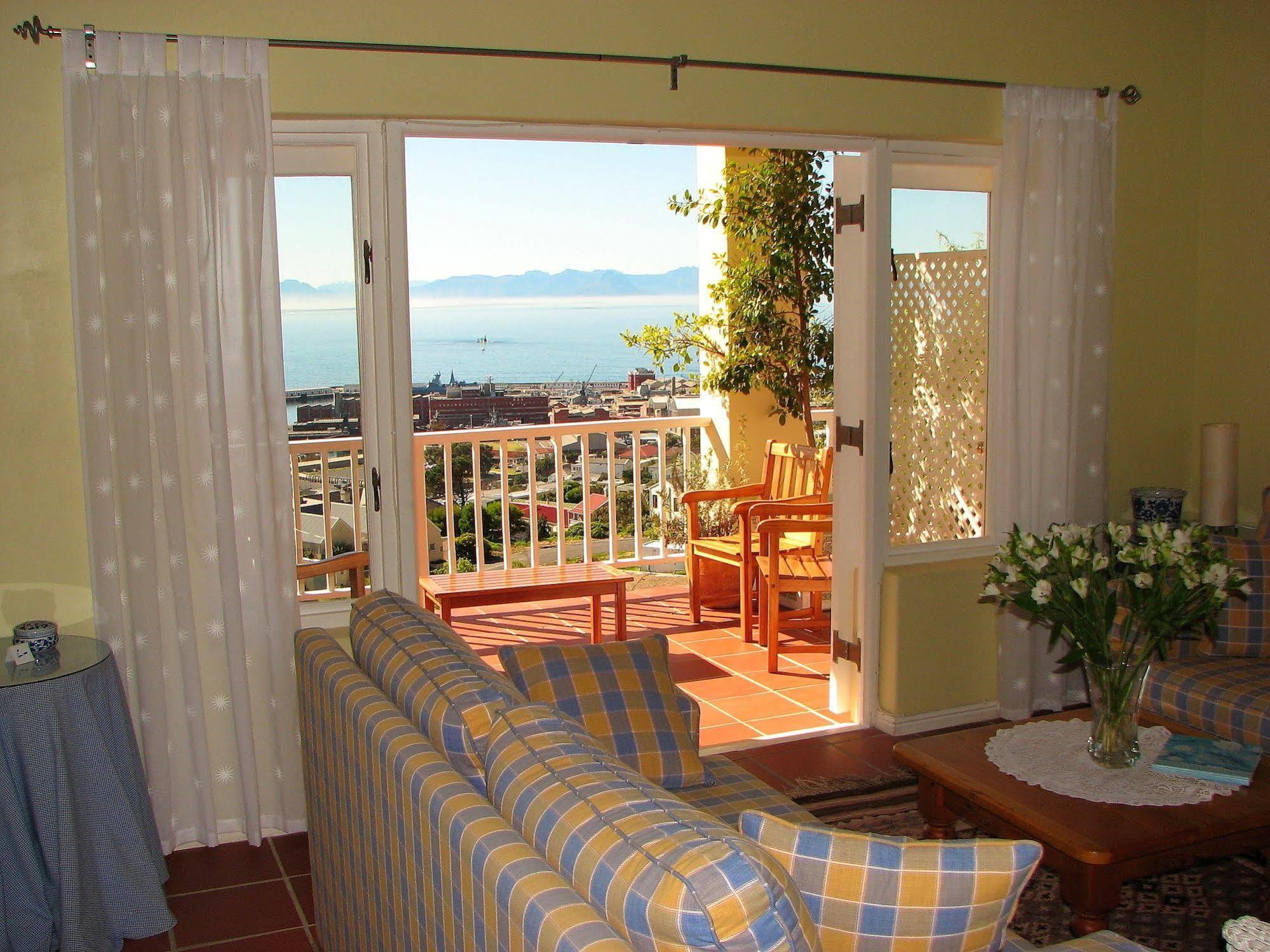 Albatross Guest House Simonʼs Town Kültér fotó